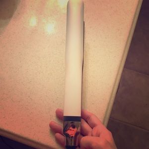 GHD platinum hair straightener